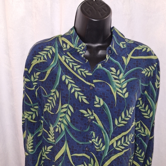 Norton McNaughton Blue and Green Button Down Shirt - Picture 2 of 5